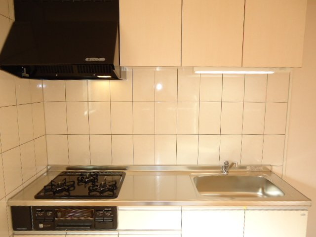 ルーラル高塚のその他|三口コンロ付き