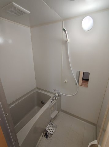 ディマンシュの浴室