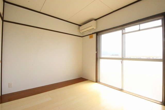 サンコーポラス都城Ⅰの居間・リビング