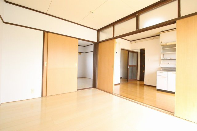 サンコーポラス都城Ⅰの居間・リビング