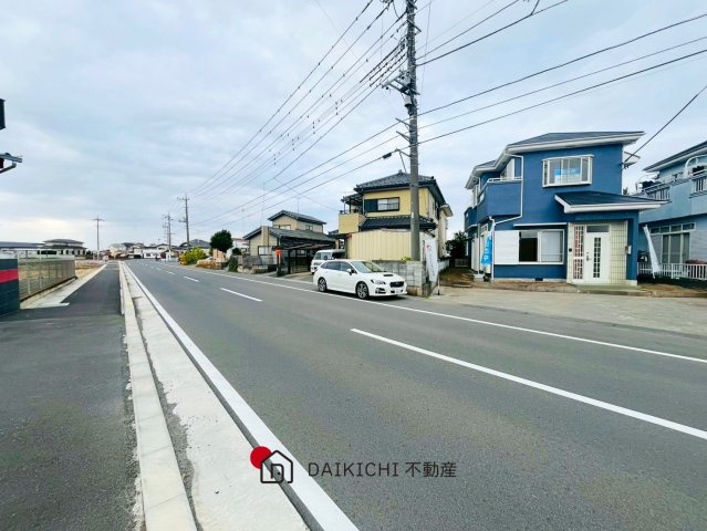 【前面道路含む現地写真】 | 加須市栄　中古戸建