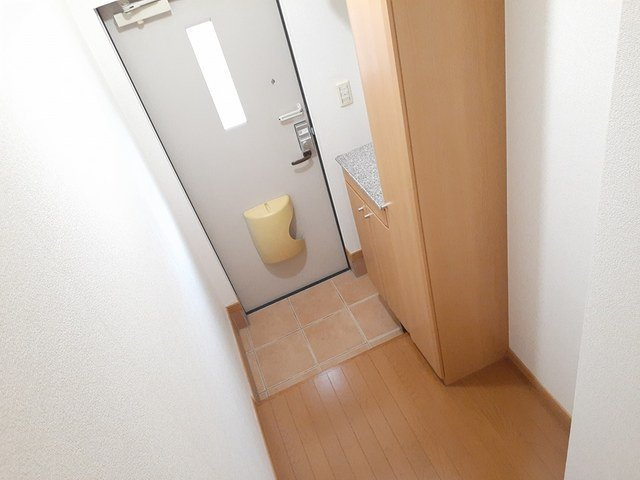 ノイ・フリーデの玄関