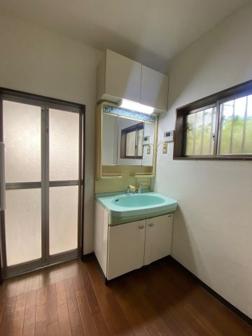 尼崎市富松町４丁目中古戸建の洗面所|リフォームのご提案もご相談ください
