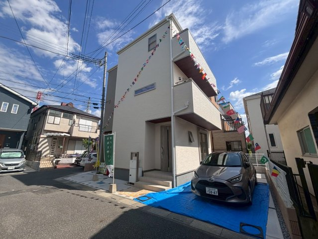 越谷市宮本町新築戸建ての外観|ZEH相当住宅です♪