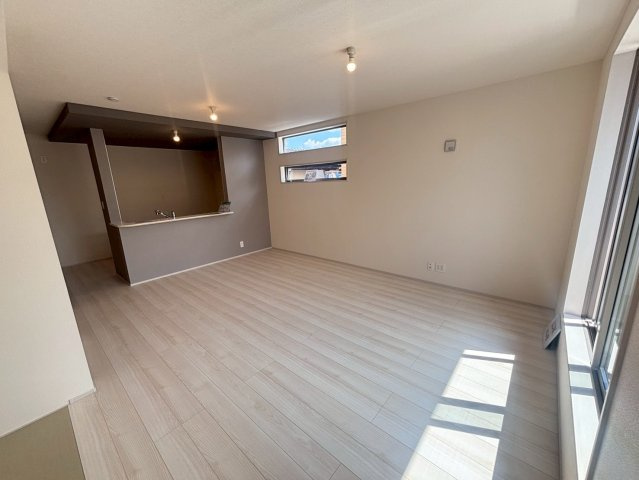 越谷市宮本町新築戸建ての居間・リビング