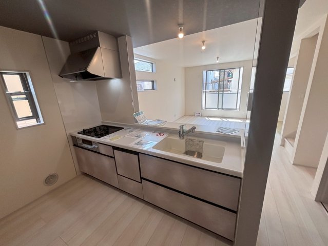 越谷市宮本町新築戸建てのキッチン