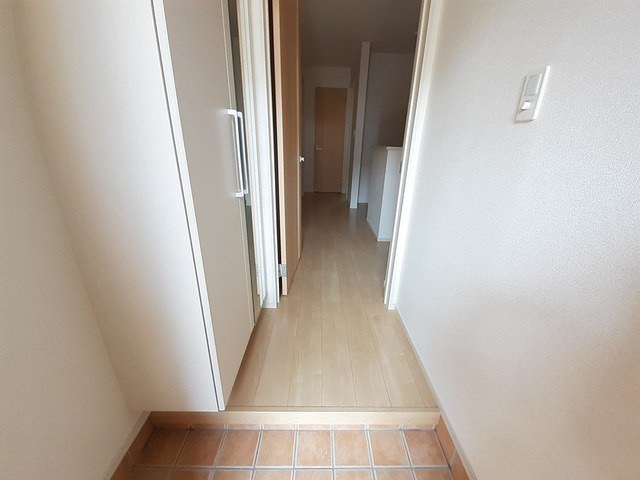 ネオサンシャインⅡの玄関