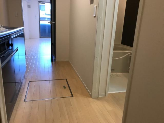 ＡＸＩＯの内装|廊下