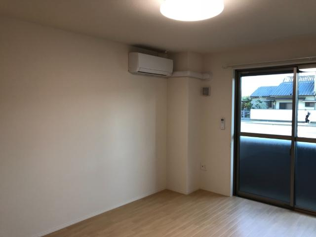 ＡＸＩＯの内装|洋室