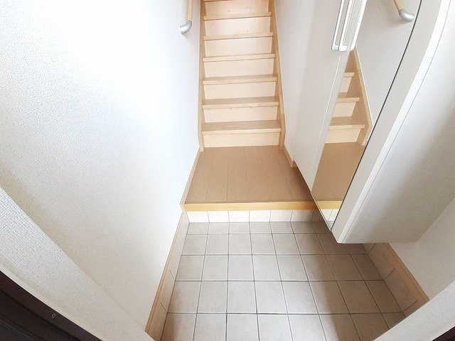 アルマーセンの玄関