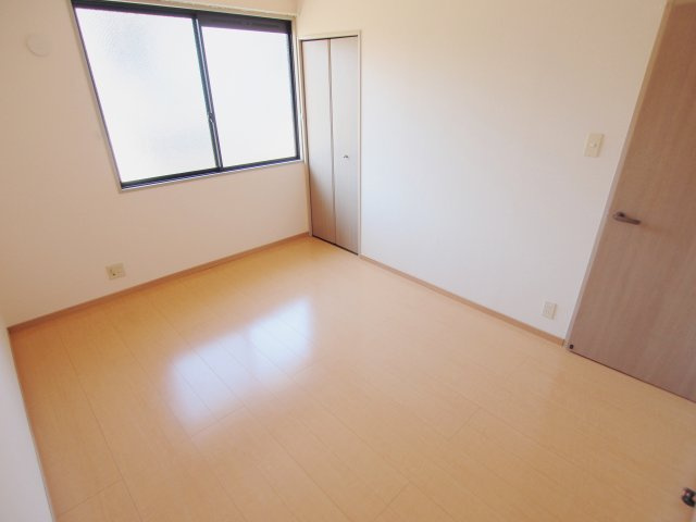 セジュール安芸の洋室