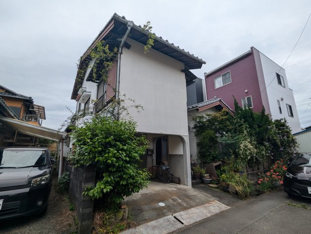 売中古戸建　沼津市今沢の外観|片浜駅まで徒歩5です。国道1号線まで車で3分です。多方面へのアクセス良好です。