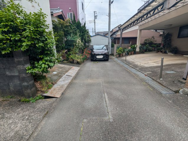 売中古戸建　沼津市今沢の前面道路含む現地写真|ららぽーと沼津が近くにあります。ショッピング・映画鑑賞・ランチなど楽しめます。