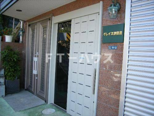 グレイス津田沼のエントランス