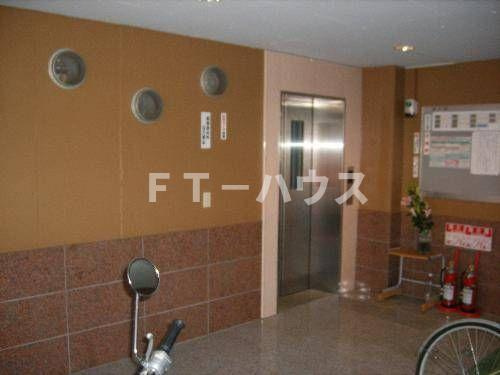 グレイス津田沼のロビー