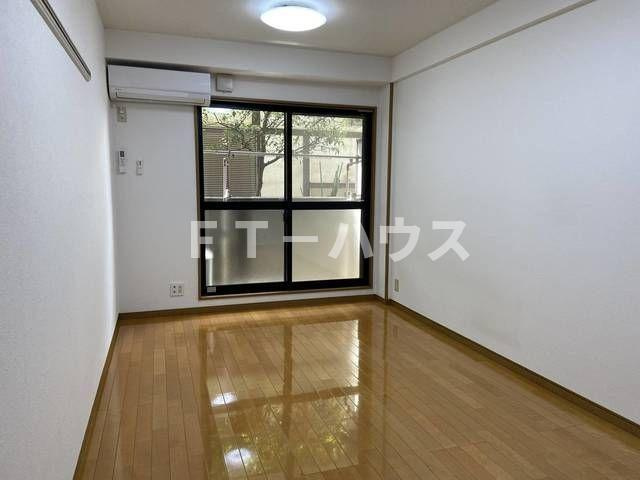 グレイス津田沼の居間・リビング