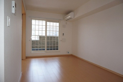 【居間・リビング】 | サンリットヴィラＡ