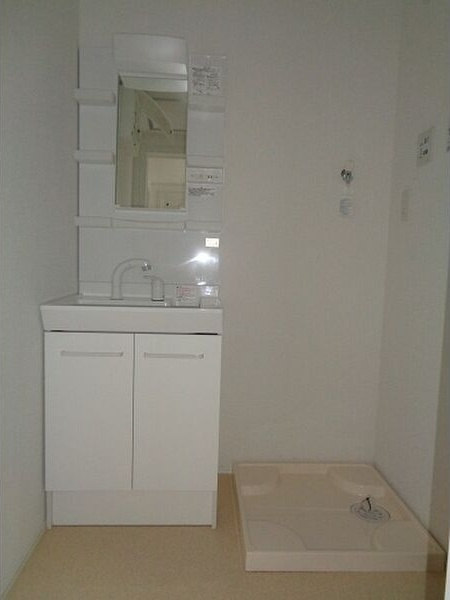 Casa Verde(カサ・ヴェルデ)の独立洗面台