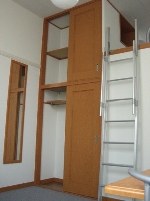 【収納】 | レオパレスプレシアス | 1階はフローリング仕様です。