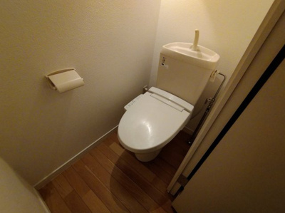 【トイレ】 | レオパレスプレシアス | 温水洗浄便座設置