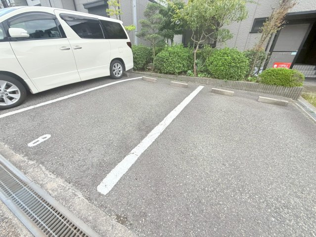 ベルフォーレ2の駐車場