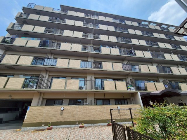 長岡京グリーンマンションの外観|室内リノベーションにもおススメの物件です！