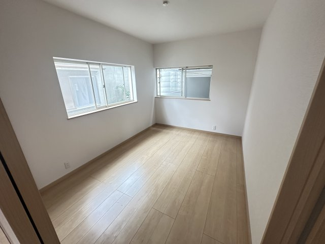 【洋室】 | 和泉市寺田町1丁目戸建 | 2階洋室6帖
