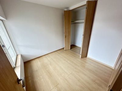 【洋室】 | 和泉市寺田町1丁目戸建 | 2階洋室4.5帖