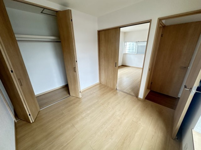 【洋室】 | 和泉市寺田町1丁目戸建 | 2階洋室4.5帖