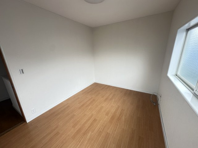 【洋室】 | 和泉市寺田町1丁目戸建 | 3階洋室6帖