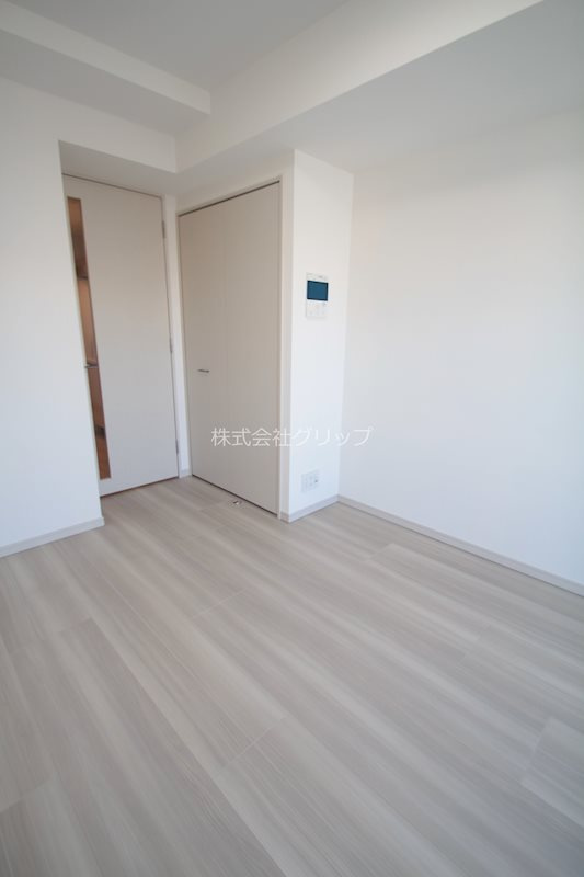 オルタナ横濱阪東橋の洋室