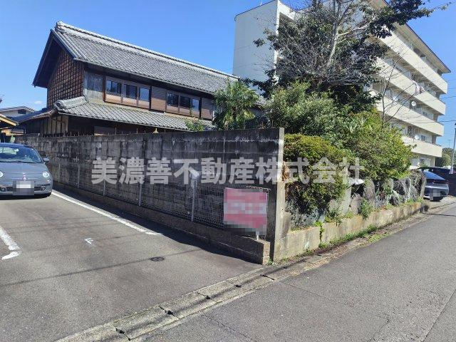 ６５４９８　岐阜市岩倉町土地の外観