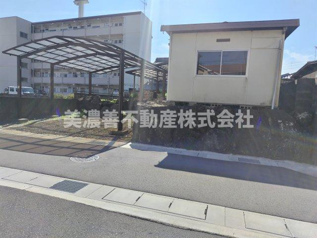 ６５４９８　岐阜市岩倉町土地の外観