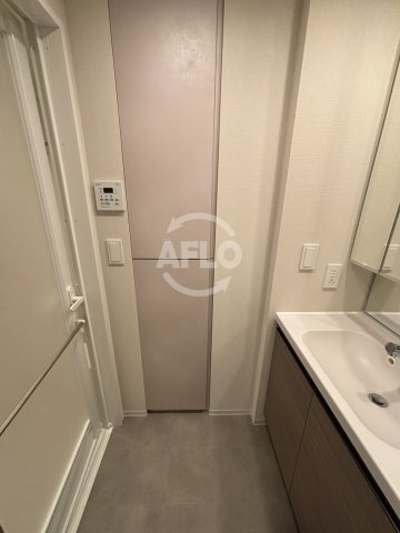 コンフォリア・リヴ本町WEST　Qの洗面所|コンフォリア・リヴ本町WEST Q　洗面所