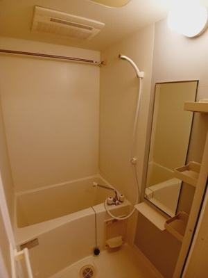 【浴室】 | トゥールモンド | コンパクトで使いやすいお風呂です