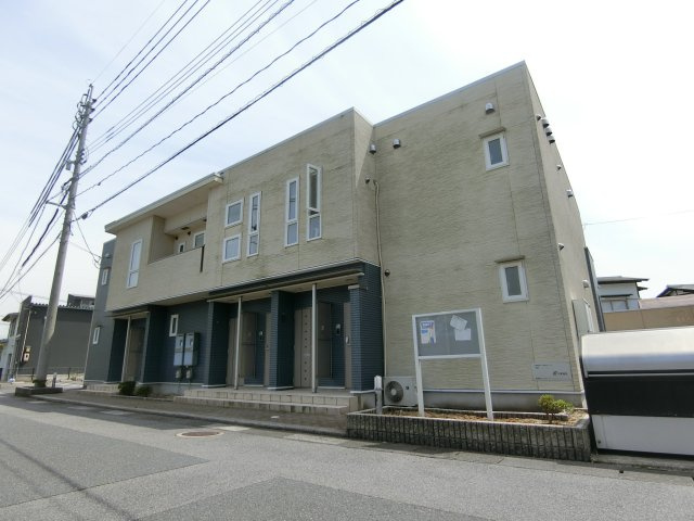 パインコーン　１番館の外観