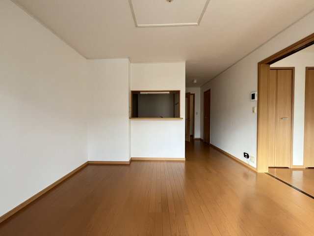 パインコーン　１番館の居間・リビング