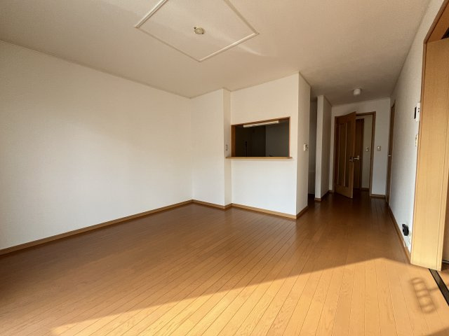 パインコーン　１番館の居間・リビング