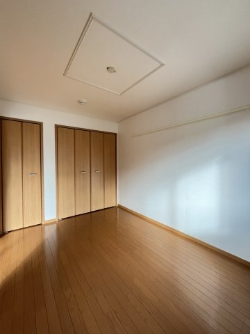 パインコーン　１番館の洋室