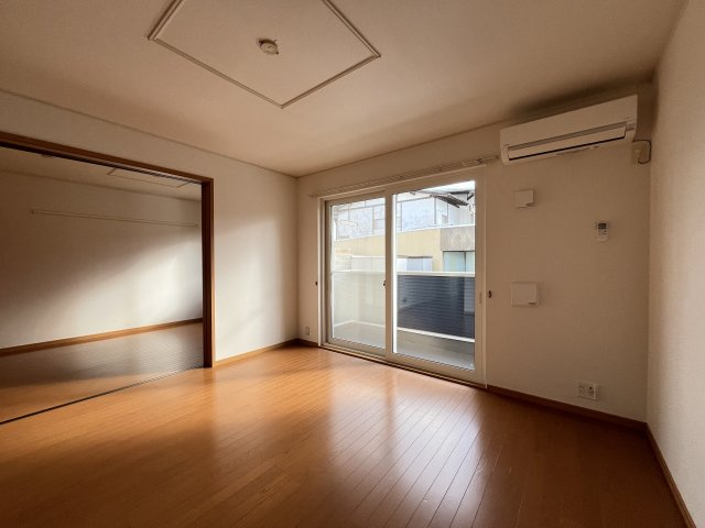 パインコーン　１番館の居間・リビング