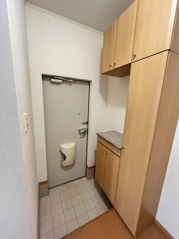 パインコーン　１番館の玄関