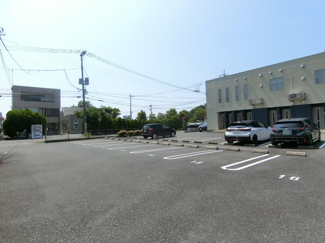 プチ・プランタン　Ⅴの駐車場