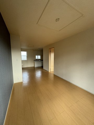 シャルム　Ｃの居間・リビング