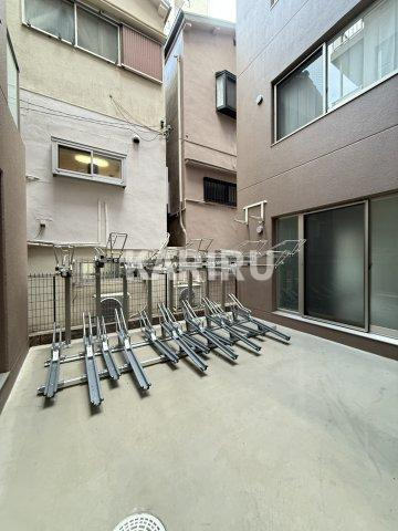 グランイニシオ都島の駐車場