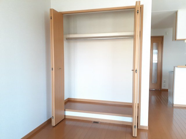 フローラルハイツⅠの収納|こまごまとしたものを収納できそうですね