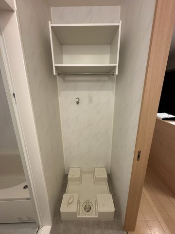 サンシャインヒルズM B棟の玄関