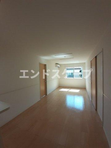 ライフシティ　ステイゴールドの居間・リビング|高崎、前橋のお部屋探しはエンドスケープまで！お客様の理想お聞かせ下さい♪