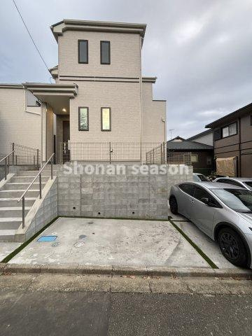 【間取り】 | 全室南向きで陽当たり良好◎明るく快適なお住まいです♪　　　　
室内はフローリング仕様でお掃除ラクラク！清潔に保ちやすいメリットがございます。