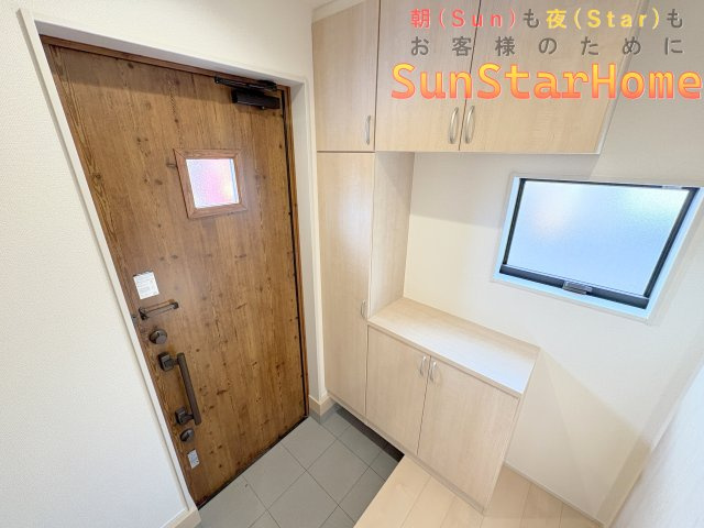 【サンスターホーム】あきる野市草花　新築１号棟の玄関