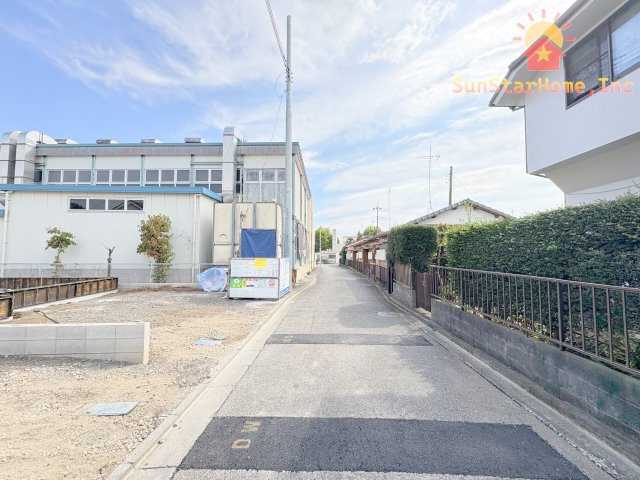 【サンスターホーム】あきる野市草花　新築１号棟の前面道路含む現地写真
